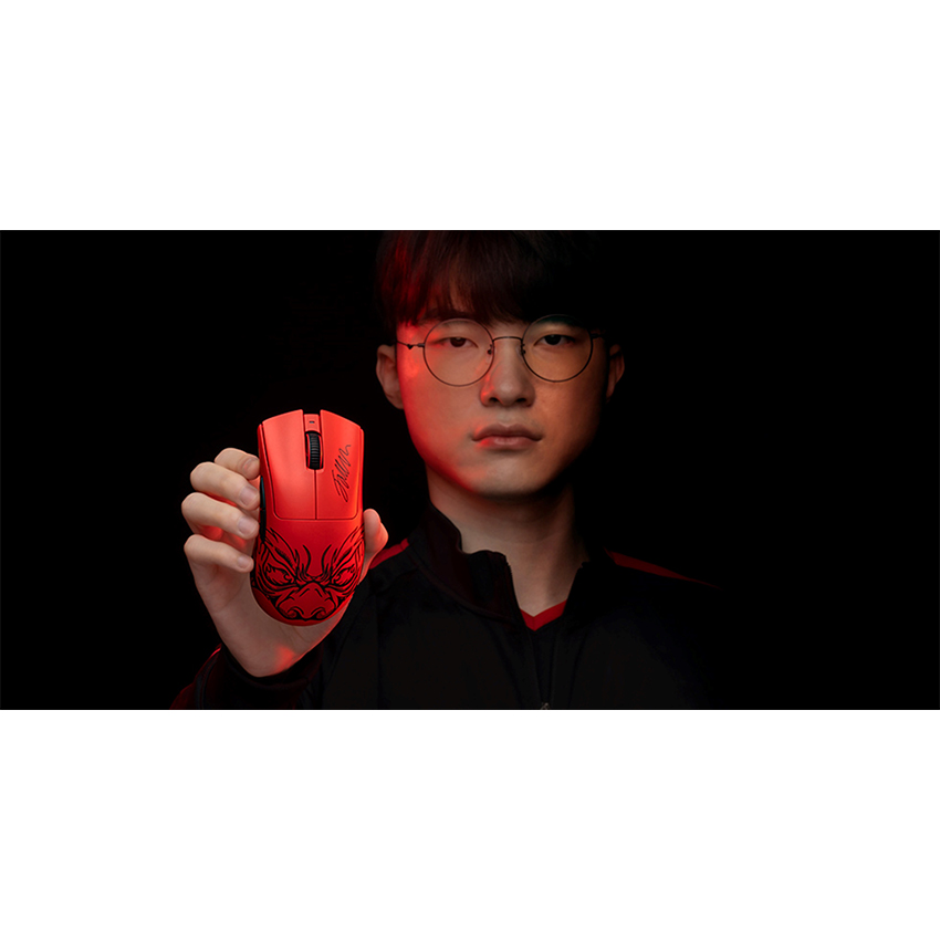 https://dailongpc.vn/public/70676_chuot_gaming_khong_day_razer_deathadder_v3_pro_faker_edition_rz01_04630400_r3m1_0001_2